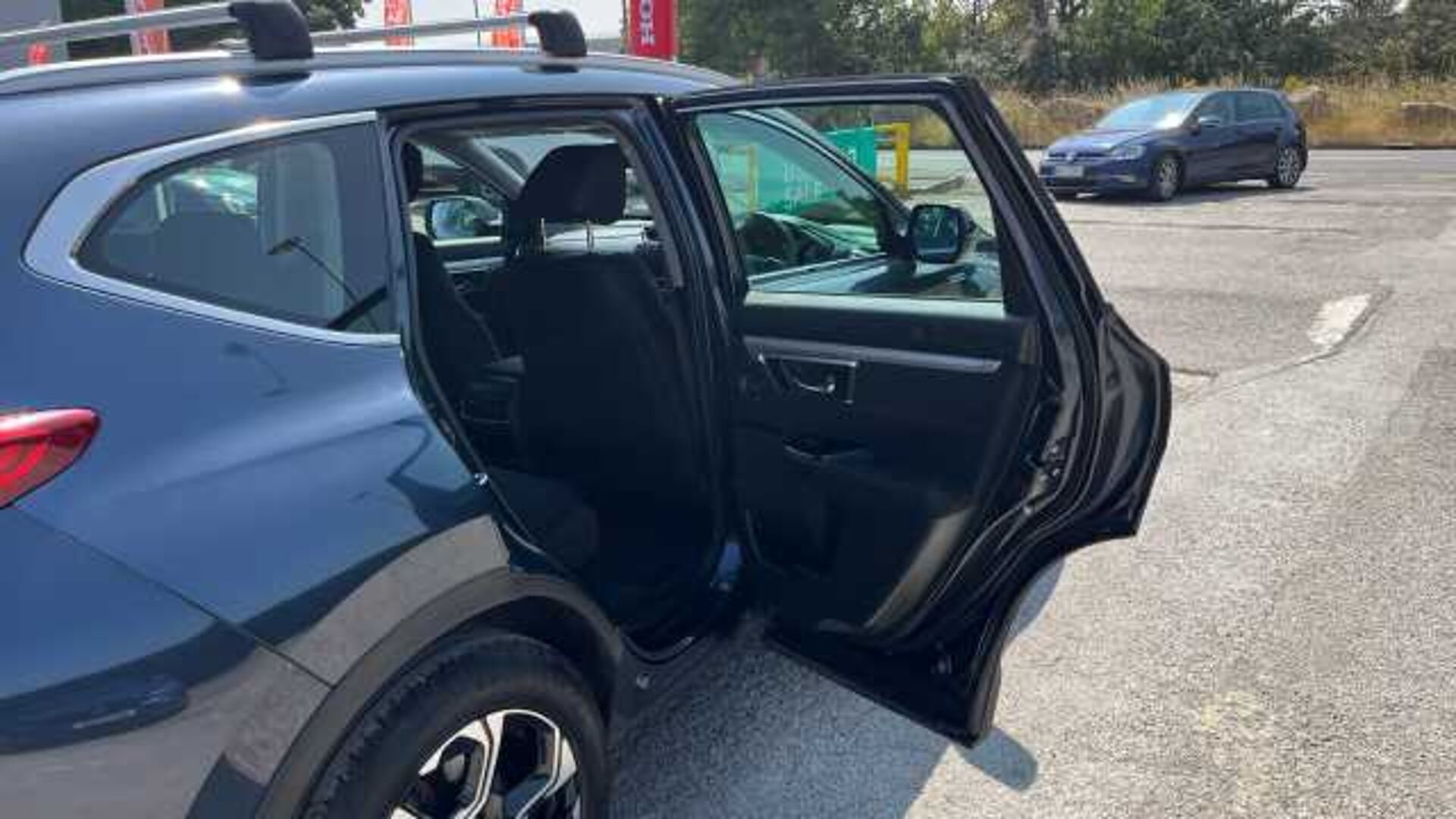 Honda CR-V 2.0 i-MMD Hybrid SE 2WD 5dr eCVT Hybrid Estate 