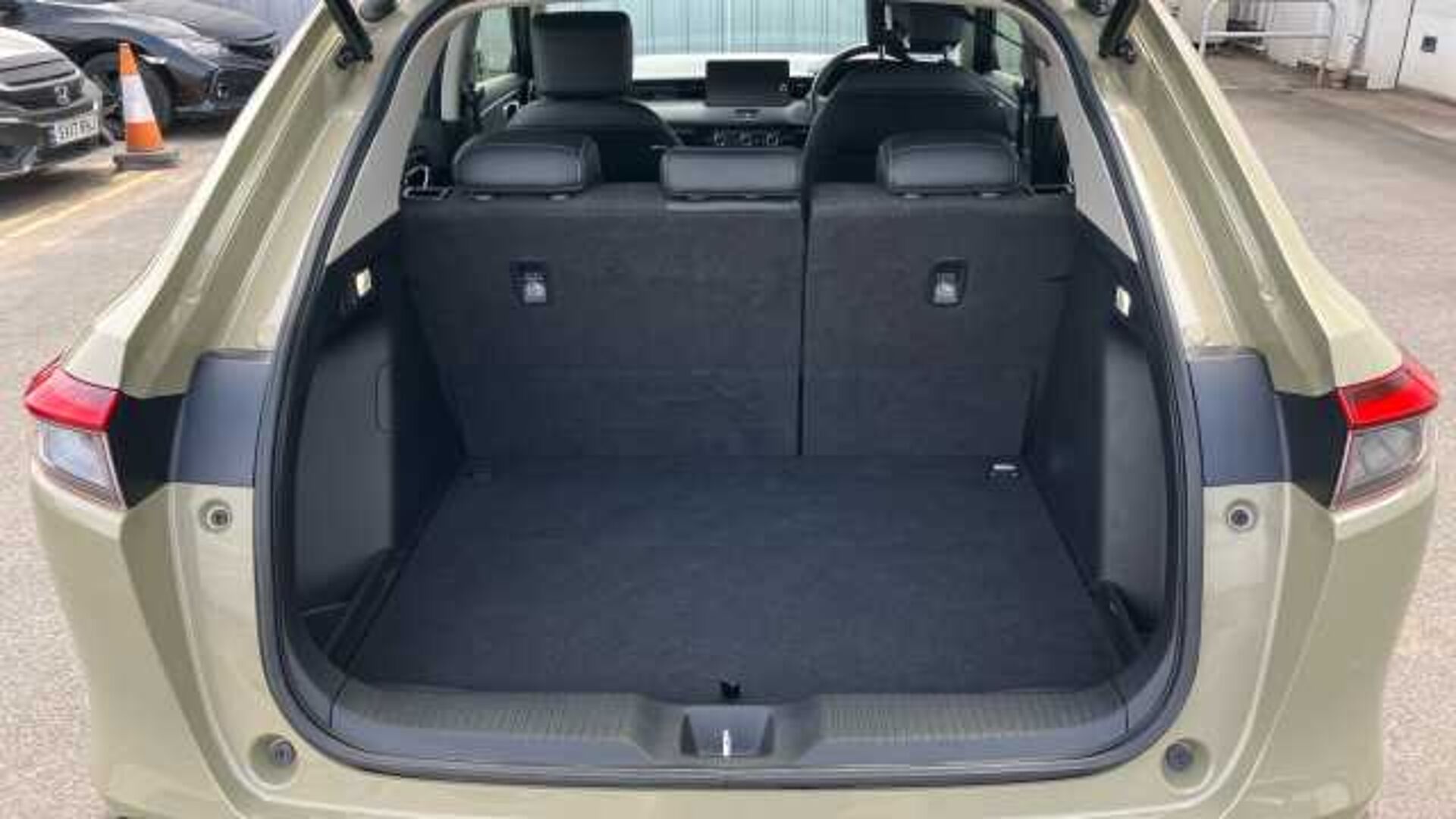 Honda HR-V 1.5 eHEV Advance 5dr CVT Hybrid Hatchback 