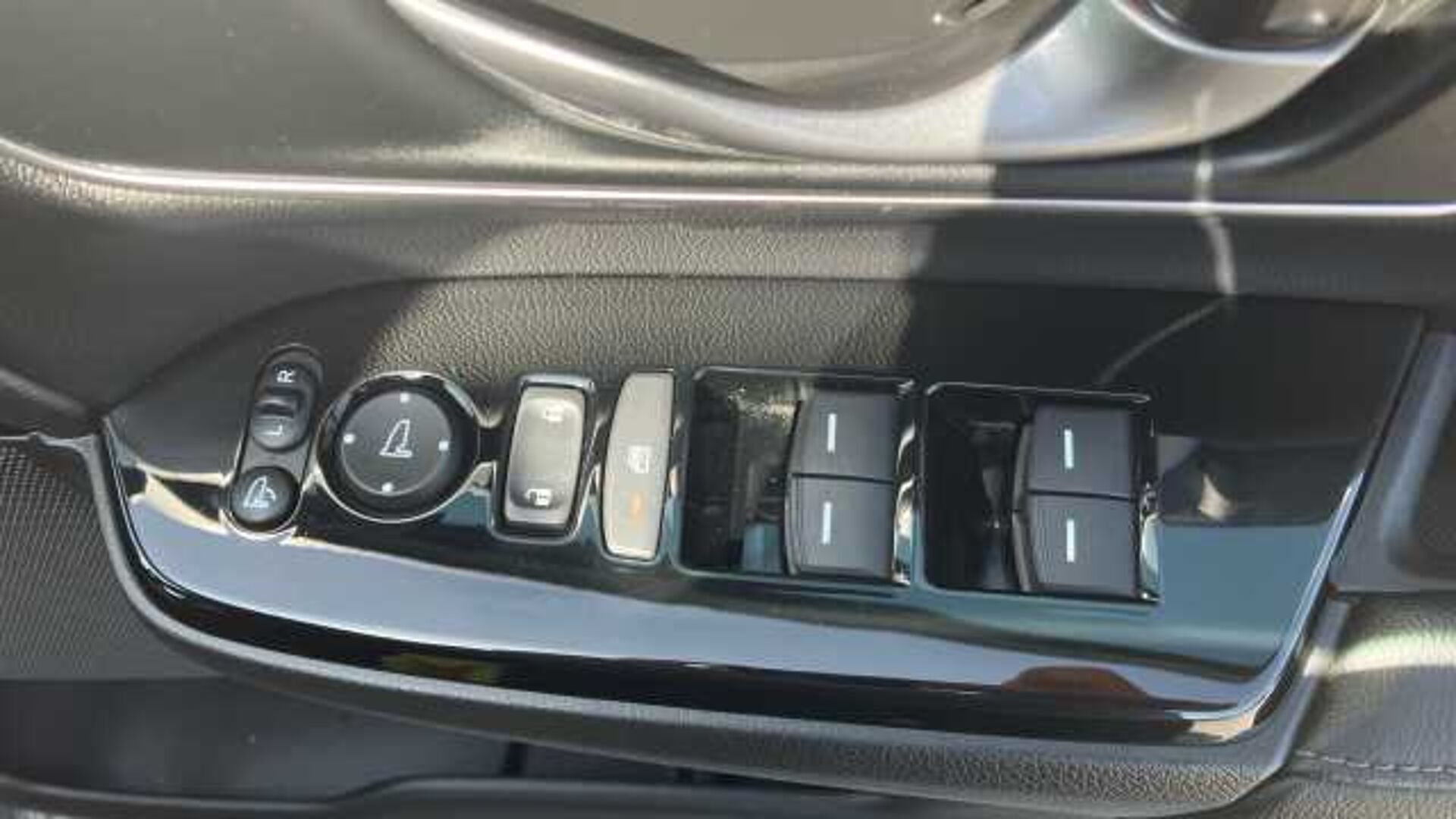 Honda CR-V 2.0 i-MMD Hybrid SR 2WD 5dr eCVT Hybrid Estate 