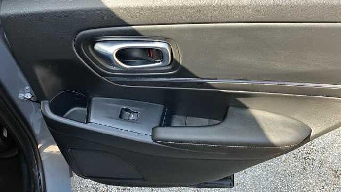 Honda HR-V 1.5 eHEV Advance 5dr CVT Hybrid Hatchback 