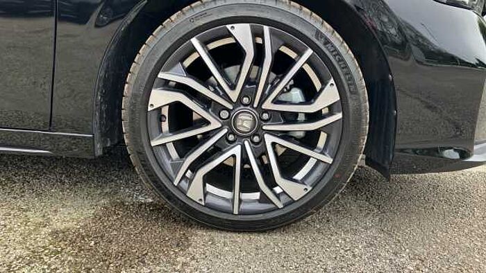 Honda Civic 2.0 eHEV Advance 5dr CVT Hybrid Hatchback 