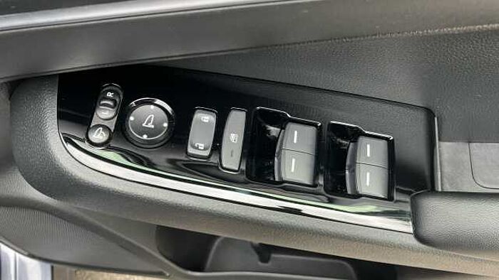 Honda HR-V 1.5 eHEV Advance 5dr CVT Hybrid Hatchback 