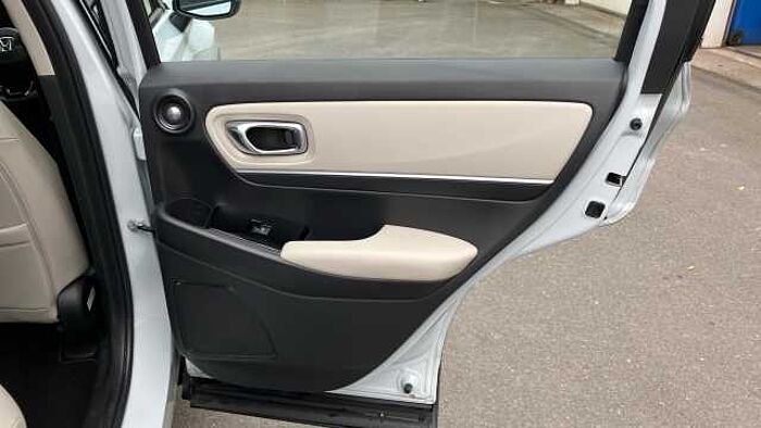 Honda HR-V 1.5 eHEV Advance Style 5dr CVT Hybrid Hatchback 